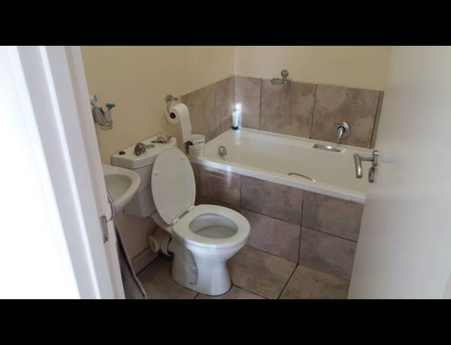 1 BEDROOM APARTMENT TO LET IN CHASEDENE